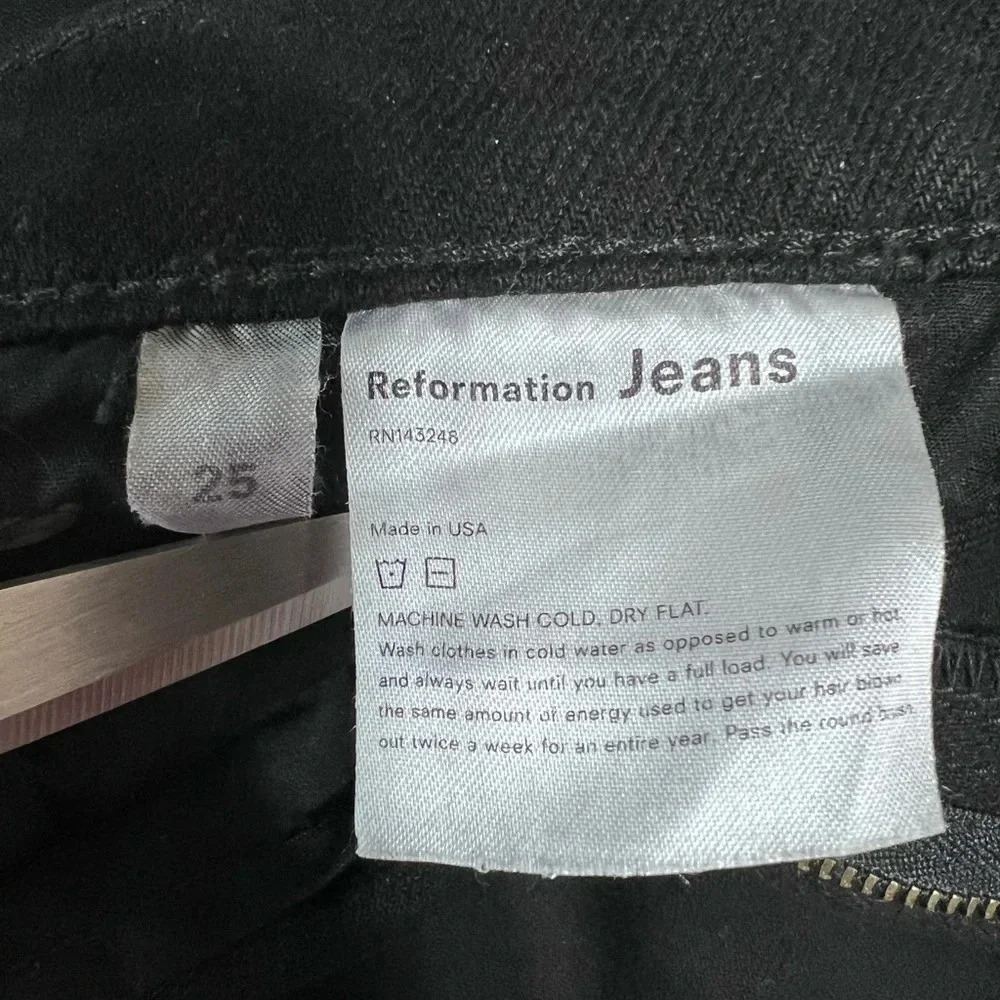 Reformation Jeans Women’s Liza High Rise Straight Leg Raw Hem Black Sz 25 EUC - Picture 5 of 6